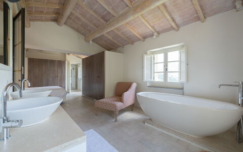 Tenuta Pomona: Bathroom, Plumbing Fixture, Interior Design, Flooring, Wall, Bathtub, Floor, Ceiling, Tap, Plumbing