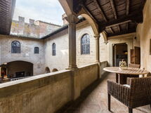 Accommodation:&nbsp;Teatro