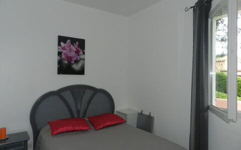 Cavoni: Room, Furniture, Property, Bedroom, Bed, Interior Design, Building, Bed Frame, House, Wall