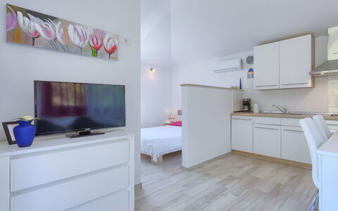 Lucija: Furniture, Room, Property, Interior Design, Floor, Bed, Bedroom, Building, Wall, House