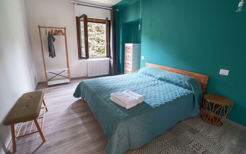 La Furnaseta: Bedroom, Bed, Furniture, Room, Property, Bed Sheet, Blue, Bed Frame, Green, Interior Design