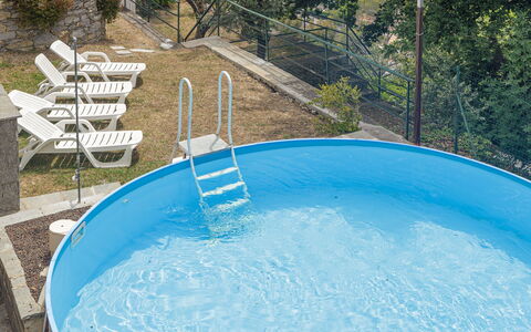 Villa Pia Con Piscina a Recco: Swimming Pool, Water, Property, Leisure, Real Estate, House, Vacation, Jacuzzi, Rectangle, Composite Material