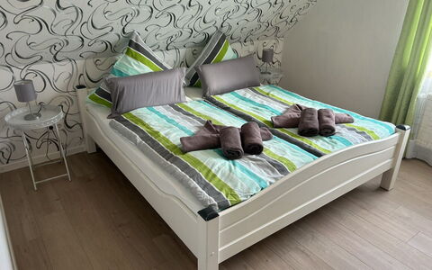 Dori: Water, Sky, Property, Swimming Pool, Azure, Cloud, Seaside Resort, Outdoor Furniture, Plant, Tree