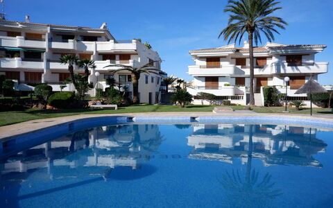 Laguna Beach Plus: Residential Area, Estate, Hacienda, Resort, Villa, Hotel, Landscaping, Mansion, Swimming Pool