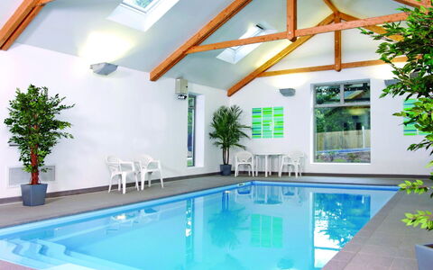 Villa Gallery: Water, Plant, Property, Swimming Pool, Azure, Building, Interior Design, Lighting, Flowerpot, Architecture
