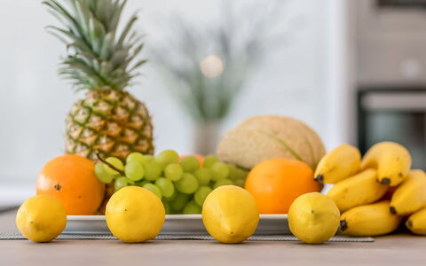 Minimal: Food, Table, Fruit, Natural Foods, Orange