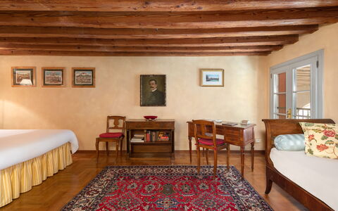 Ca' Marcello: Furniture, Table, Wood, Comfort, Window, Interior Design, Flooring, Living Room, Floor, Picture Frame