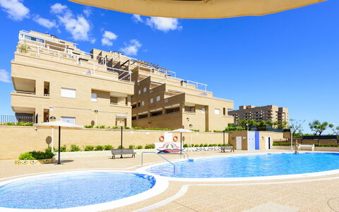 Oropesa del Mar 630: Water, Sky, Daytime, Blue, Azure, Building, Shade, Architecture, Plant, Swimming Pool