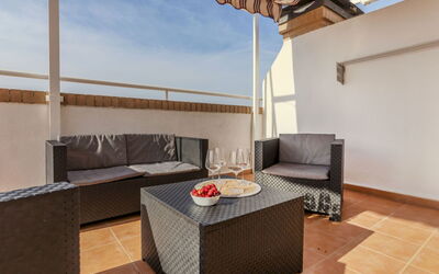 Accommodation:&nbsp;Jardines del Mar i 630.2