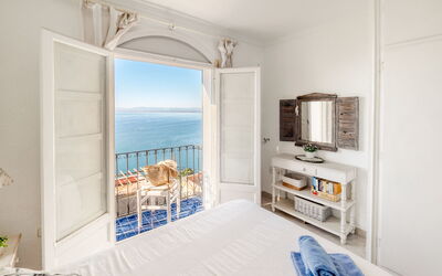 Accommodation:&nbsp;Los Geranios 366.1