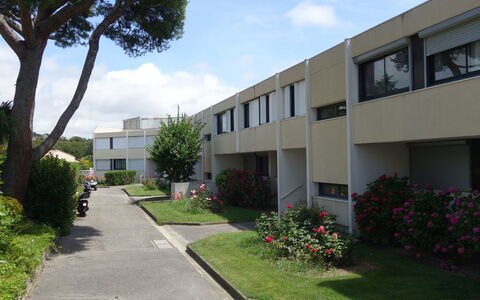 Les Hauts de Fonsainte: Property, Residential Area, Building, Real Estate, Neighbourhood, Home, House, Apartment, Architecture, Condominium