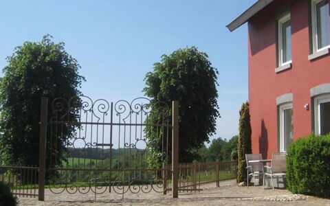 Bungalowpark Landsrade: Lawn, Garden, Gate, Estate, Fence, Landscaping, Yard, Home Fencing, Hedge, Farmhouse