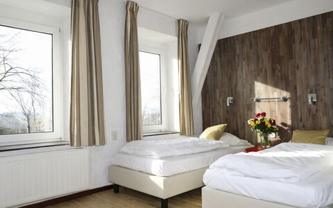 Bungalowpark Landsrade: Bed, Bedroom, Wood, Furniture, Bedding, Interior Design, Bed Sheet, Bed Frame, Floor, Flooring