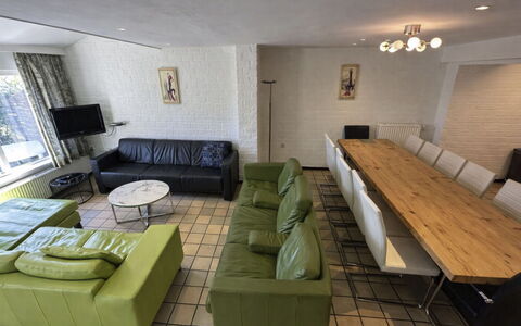 Bungalowpark Landsrade: Furniture, Interior Design, Flooring, Floor, Couch, Wood, Table, Ceiling, Living Room, Room