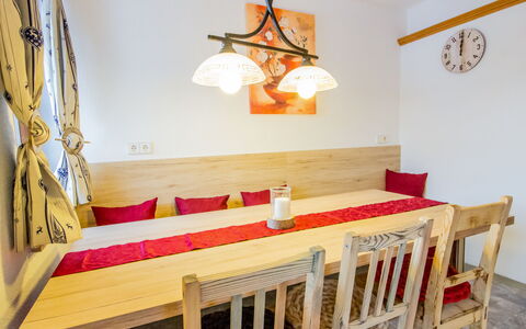 Zirben Appartement Karin: Property, Furniture, Product, Wood, Building, Interior Design, Nursery, Wood Stain, Floor, Wall
