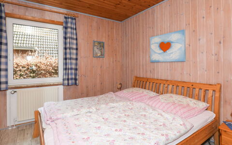 Achtern Diek: Furniture, Property, Window, Building, Comfort, Wood, Interior Design, House, Floor, Flooring