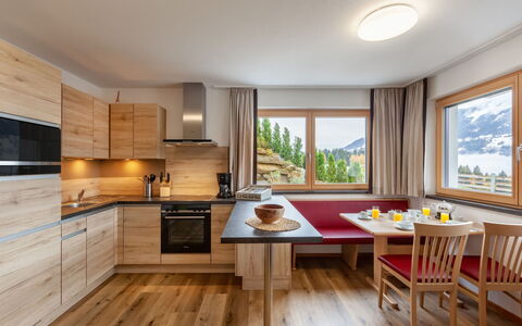 Birgit: Furniture, Wood Flooring, Countertop, Room, Interior Design, Property, Floor, Kitchen, Cabinetry, Building