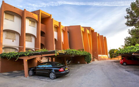 Deltamar: Water, Building, Sky, Property, Swimming Pool, Window, Azure, Plant, Interior Design, Condominium