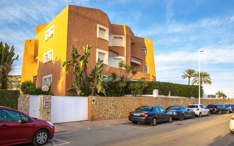 Deltamar: Water, Building, Sky, Property, Swimming Pool, Window, Azure, Plant, Interior Design, Condominium