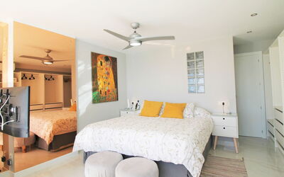 Accommodation:&nbsp;Vistas Sobre El Mar 954.2