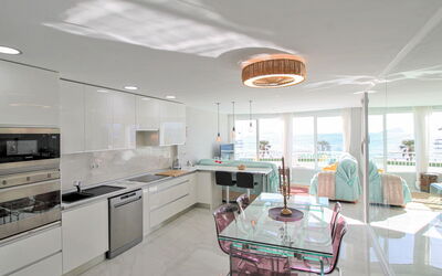 Accommodation:&nbsp;Vistas Sobre El Mar 954.2