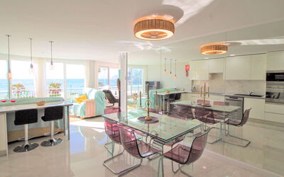 Accommodation:&nbsp;Vistas Sobre El Mar 954.2