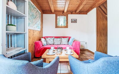 Les Farfadets 620.2: Furniture, Wood, Interior Design, Floor, Flooring, Room, Home, Ceiling, Couch, Living Room