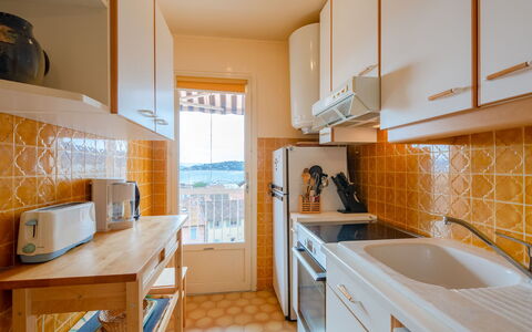 Sainte Maxime 135: Cabinetry, Kitchen Sink, Property, Furniture, Sink, Countertop, Building, Kitchen, Wood, Interior Design