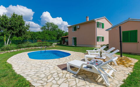 Villa Malini: Sky, Building, Plant, Cloud, Daytime, Water, Furniture, Window, Azure, Swimming Pool