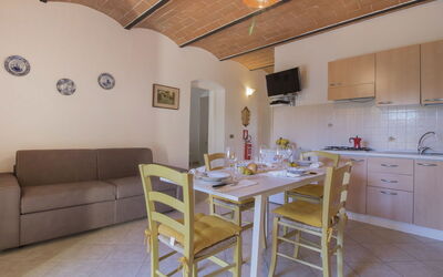 Accommodation:&nbsp;Le Granaglie 111.1