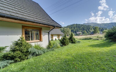 Chaty Pod Beskidkiem 38.4: Shrub, Cottage, Home, Shade, Groundcover, Garden, Yard, Backyard, Garden Buildings, Lawn