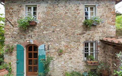 Casaccia: Property, House, Building, Cottage, Wall, Window, Facade, Real Estate, Architecture, Home