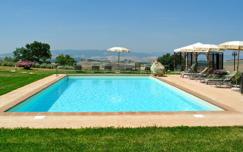 Gambassi Terme 820: Swimming Pool, Property, Grass, Real Estate, Vacation, House, Home, Leisure, Building, Sky