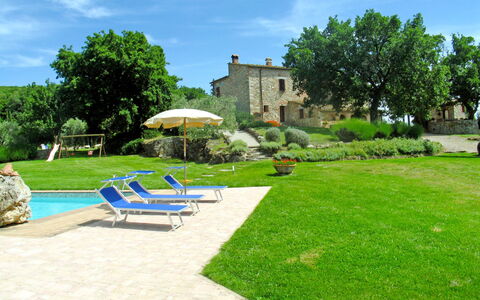 Gambassi Terme 820: Sky, Cloud, Plant, Tree, Outdoor Bench, Outdoor Furniture, Land Lot, Natural Landscape, Shade, Grass