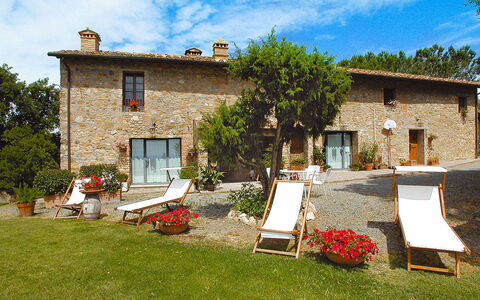 Gambassi Terme 840: Property, House, Cottage, Building, Farmhouse, Rural Area, Real Estate, Home, Land Lot, Yard