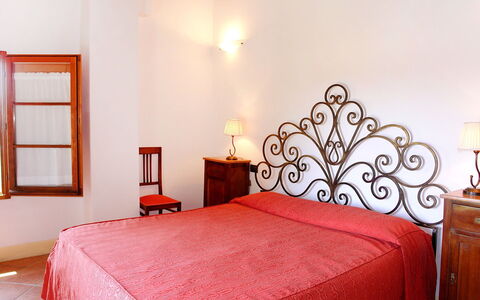 Gambassi Terme 840: Bedroom, Bed, Room, Furniture, Property, Bed Sheet, Bed Frame, Wall, Interior Design, Bedding