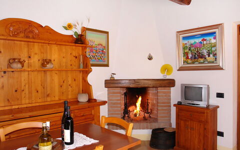 Gambassi Terme 840: Room, Hearth, Furniture, Property, Fireplace, Masonry Oven, House, Building, Interior Design, Living Room