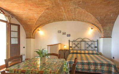 Accommodation:&nbsp;Stregaia 819.3