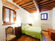 Accommodation:&nbsp;Le Buche 890.5