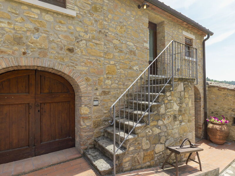 Accommodation:&nbsp;Le Buche 890.4