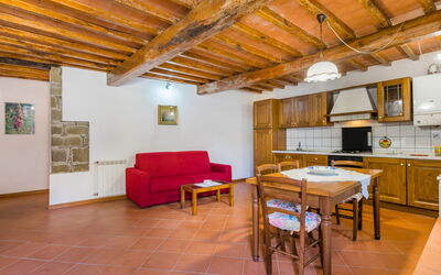 Accommodation:&nbsp;Certina 2 810.6