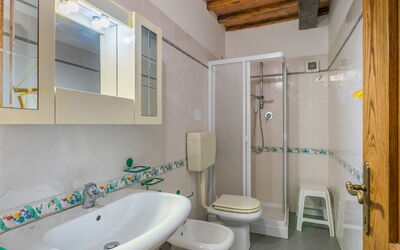 Accommodation:&nbsp;Certina 2 810.6