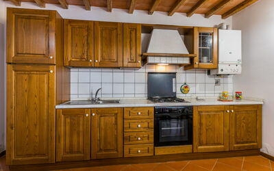 Accommodation:&nbsp;Certina 2 810.6
