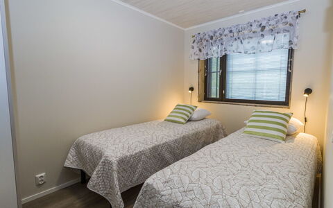 Kantapää D2: Bed, Interior Design, Bedroom, Wood, Floor, Bed Sheet, Furniture, Flooring, Ceiling, Bedding