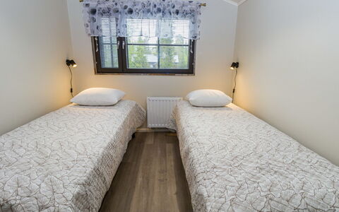 Kantapää D2: Bed, Bedroom, Wood, Floor, Bed Sheet, Interior Design, Bedding, Flooring, Bed Frame, Linens