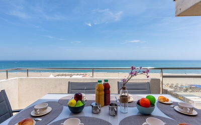 Mumba - Canet-En-Roussillon, Languedoc-Roussillon, France