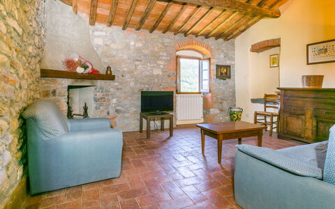 Greve in Chianti 600: Furniture, Picture Frame, Table, Interior Design, Couch, Wood, Floor, Flooring, Living Room, Real Estate