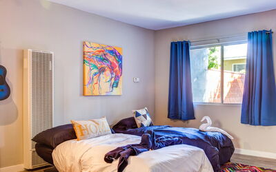 3 Bd Santa Monica