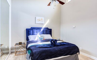 3 Bd Santa Monica