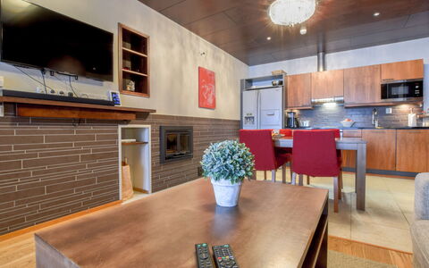 Tahko Spa Junior Suite Orange B6: Tree, Bank, House, Cottage, Lake, Pond, Forest, Log Cabin